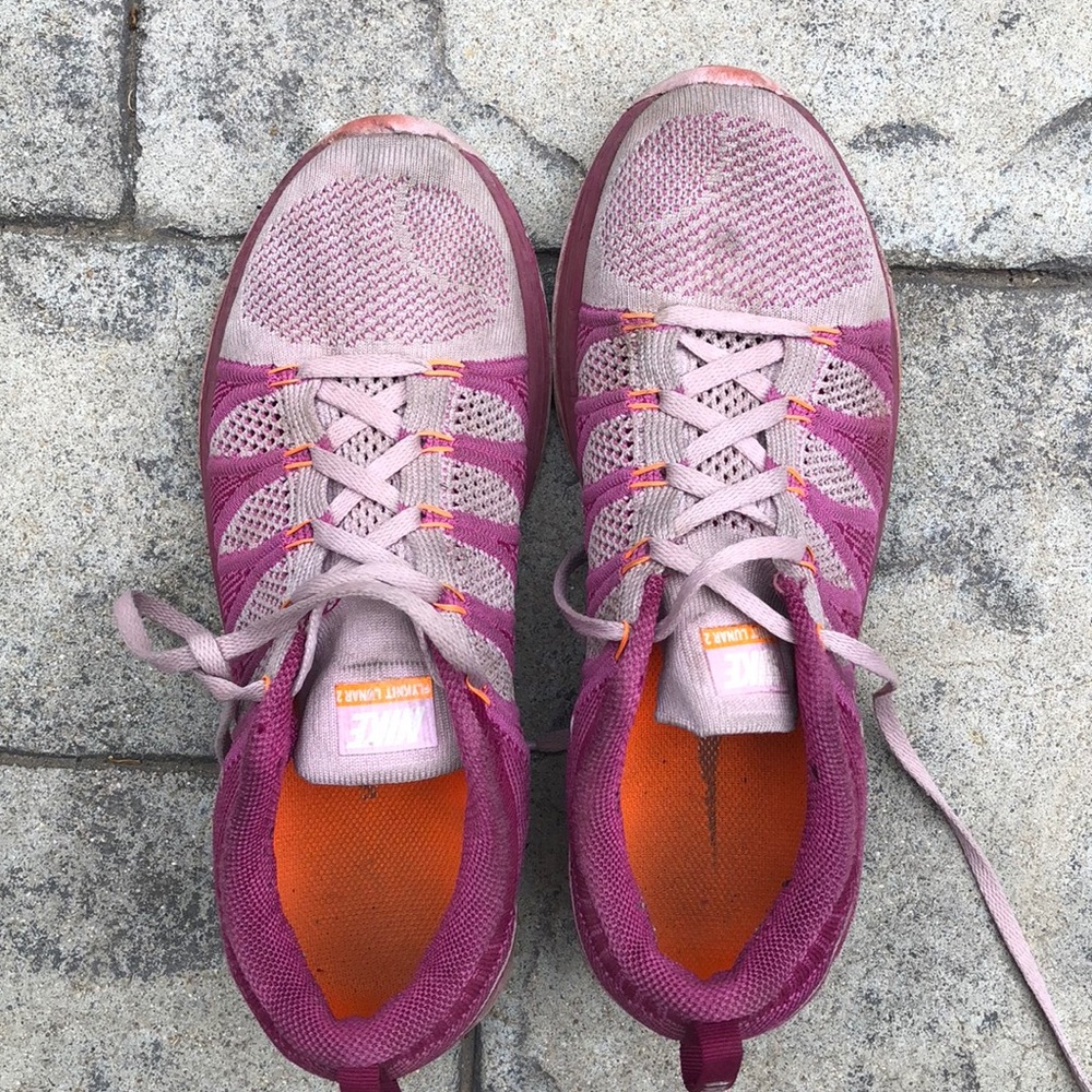 Pink Nike fly knit lunar 2